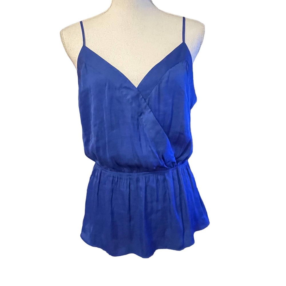 Pants Store Capri blue banded surplice top, Medium, NWT